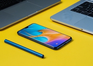 跨端開發框架在鴻蒙原生應用中的實踐與對比